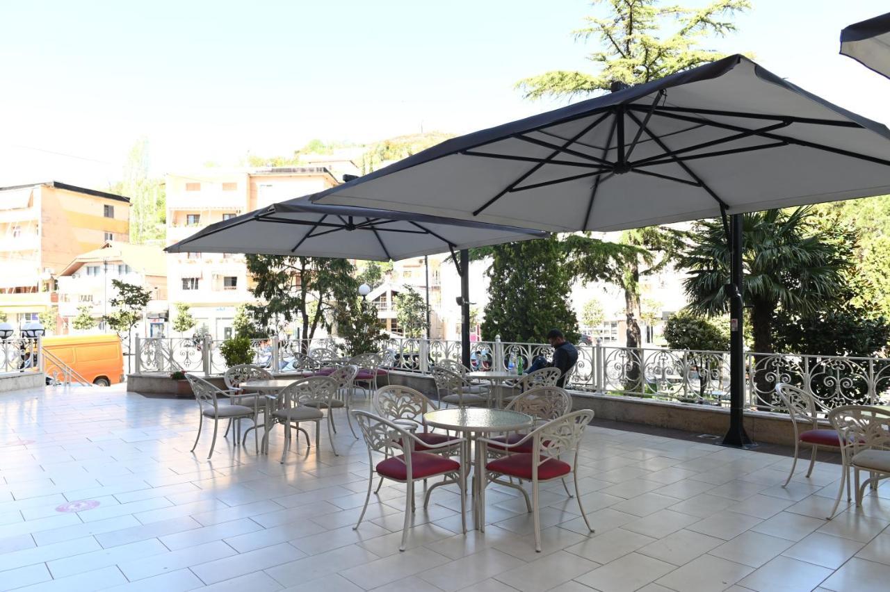 Hotel Liss Lezhë Exterior foto