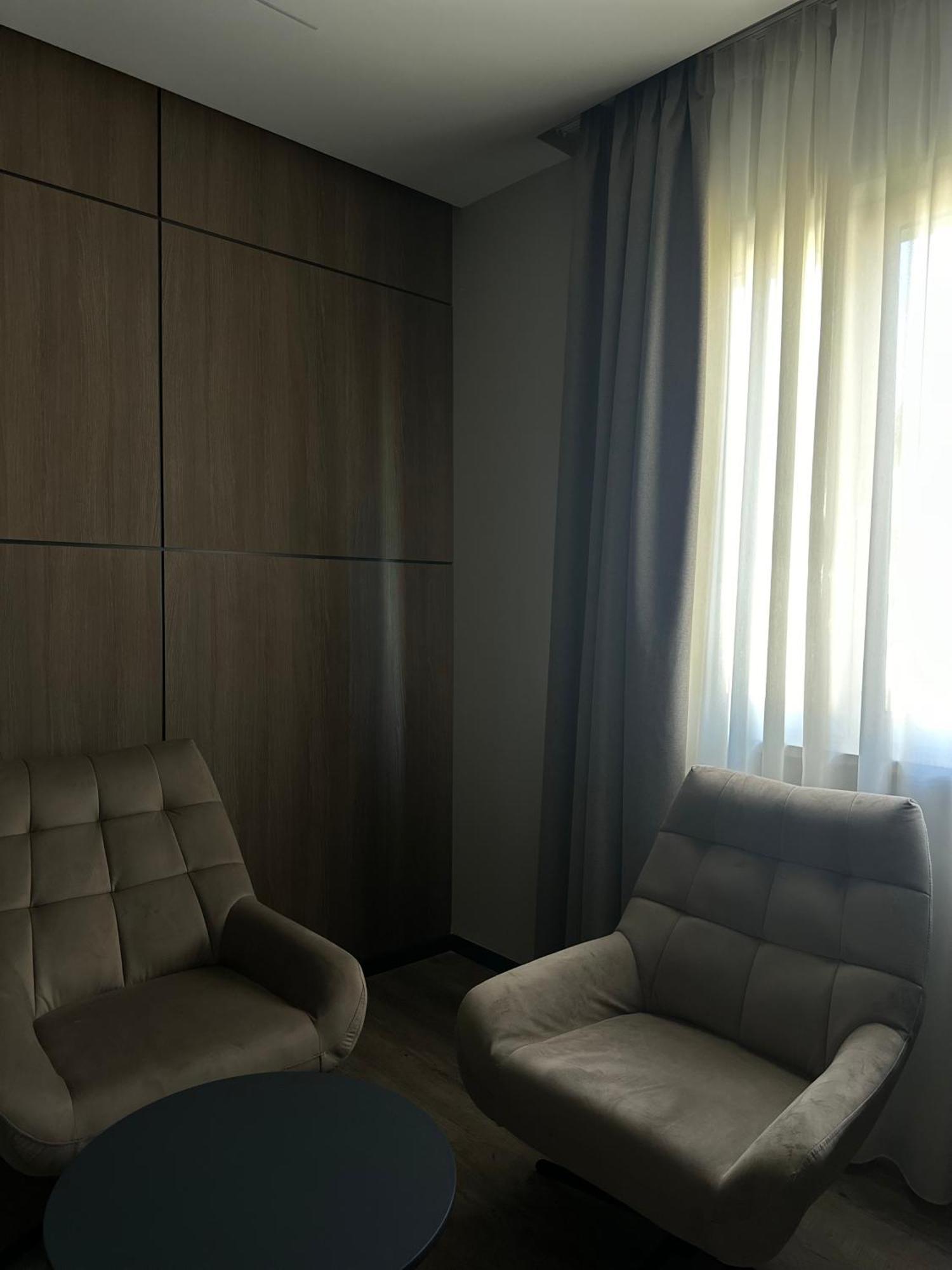 Hotel Liss Lezhë Exterior foto
